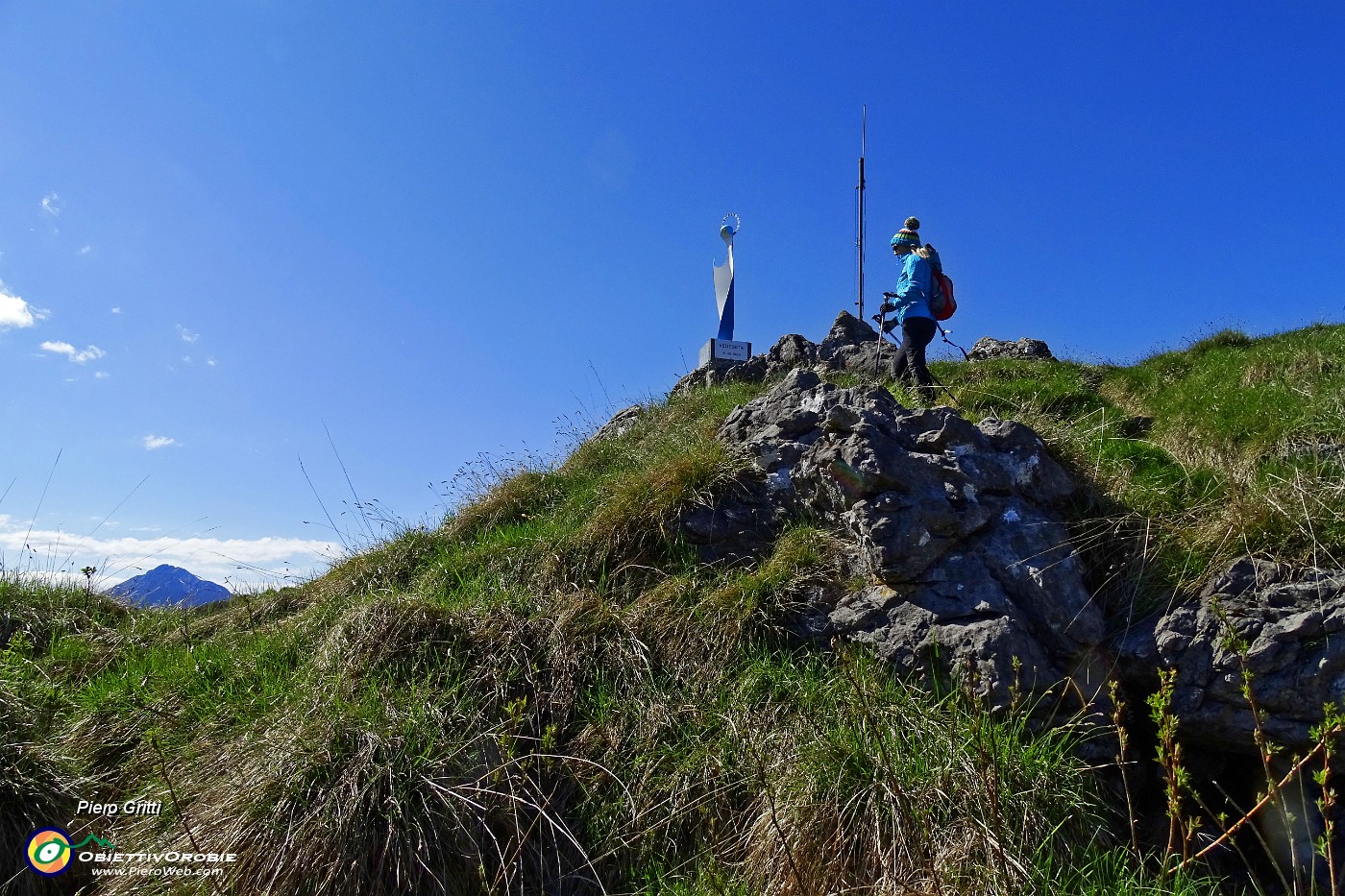 38 Madonna delle cime in Corno Zuccone (1458 m).JPG -                                